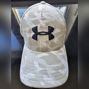 Brand New Under Armour FlexFit Hat MD/LG